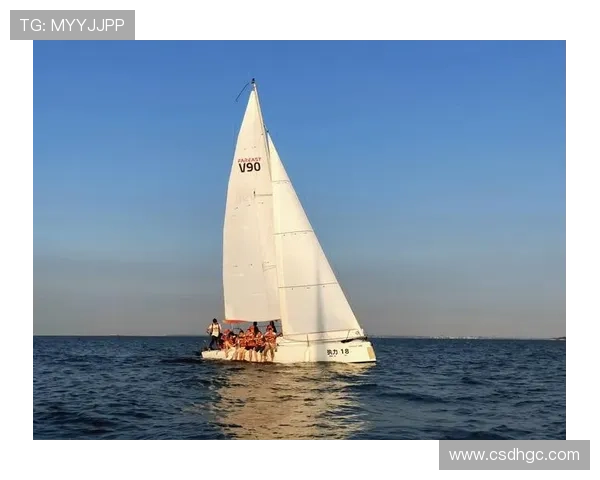 出海航行安全指南之帆船操作要点与天气变化应对全攻略